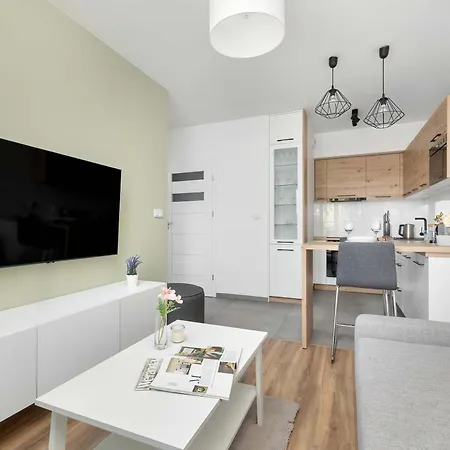 Daire Aleja Kijowska Modern With Balcony And Parking By Renters