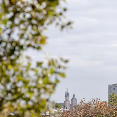 Aleja Kijowska Modern With Balcony And Parking By Renters Krakow