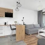 Aleja Kijowska Modern With Balcony&parking By Renters Apartamento Cracovia